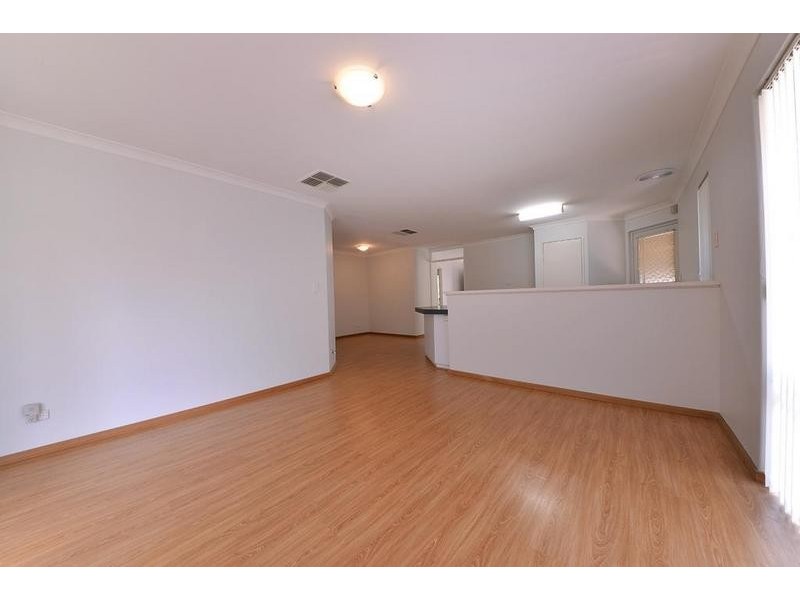 12 Mangrove Circuit, Banksia Grove WA 6031