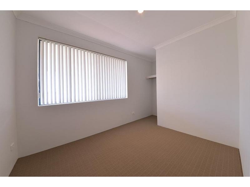 12 Mangrove Circuit, Banksia Grove WA 6031