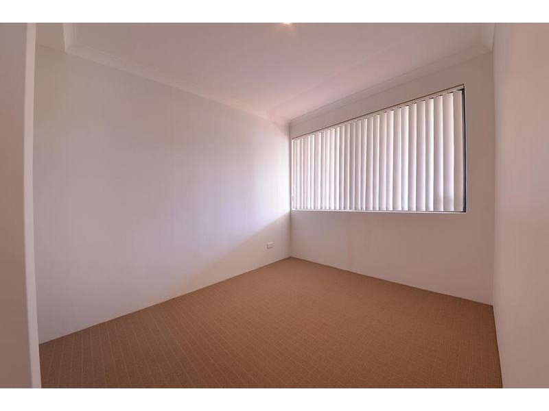 12 Mangrove Circuit, Banksia Grove WA 6031