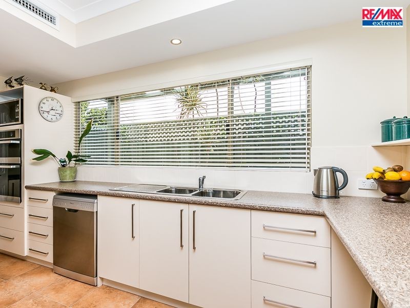 20A Twickenham Drive, Kingsley WA 6026