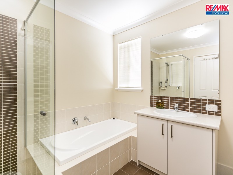 20A Twickenham Drive, Kingsley WA 6026