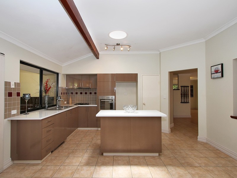 15 Savona Grove, Mindarie WA 6030