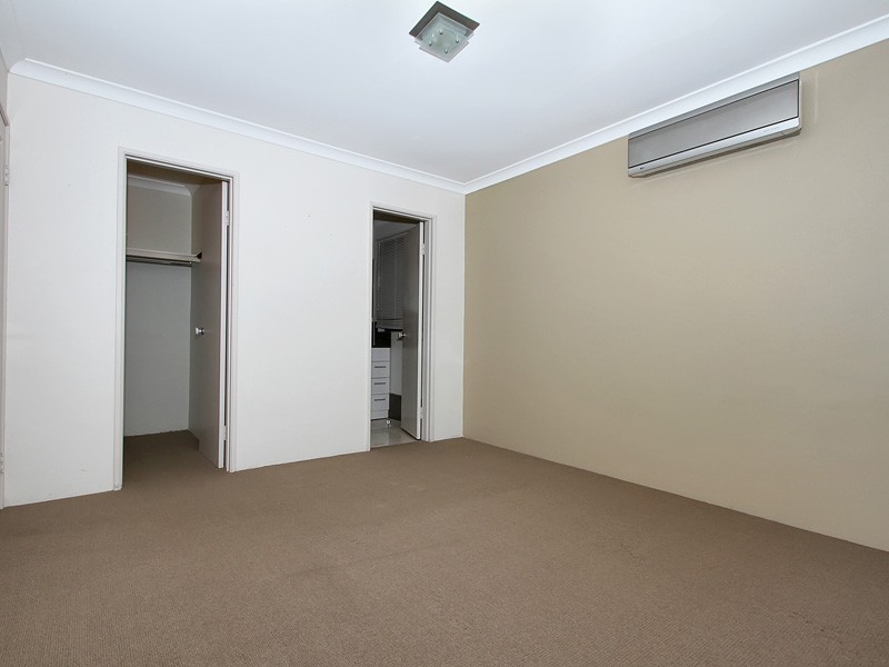 15 Savona Grove, Mindarie WA 6030