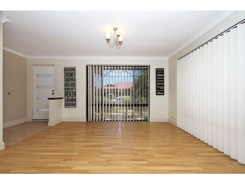 15 Savona Grove, Mindarie WA 6030