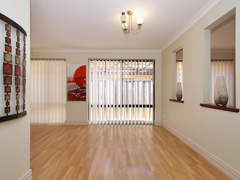 15 Savona Grove, Mindarie WA 6030