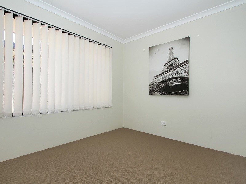 15 Savona Grove, Mindarie WA 6030