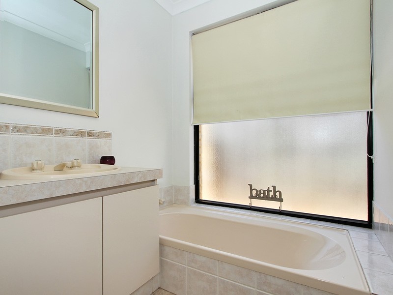 15 Savona Grove, Mindarie WA 6030