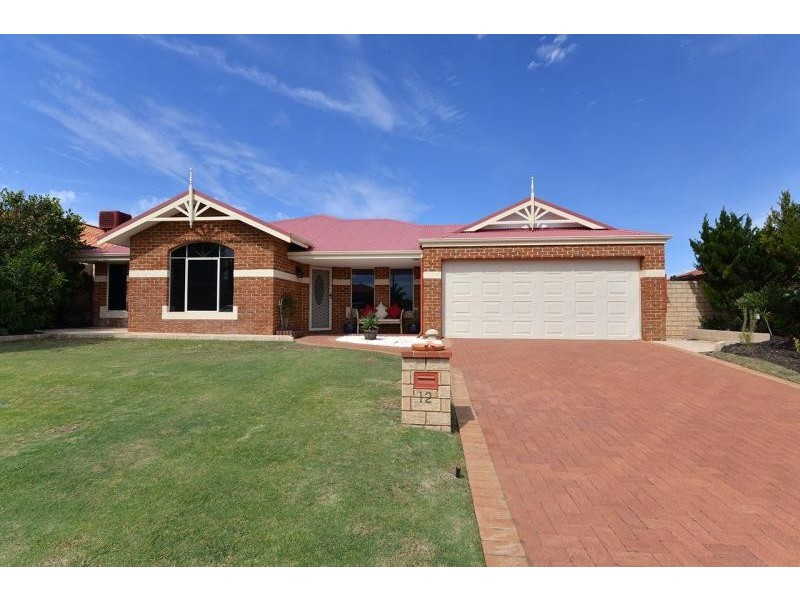 12 Whitecliffe, Iluka WA 6028