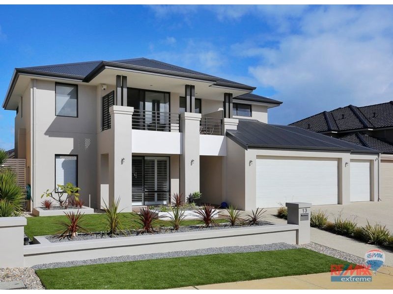 13 Tulum Approach, Iluka WA 6028