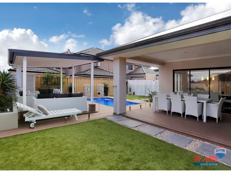 13 Tulum Approach, Iluka WA 6028