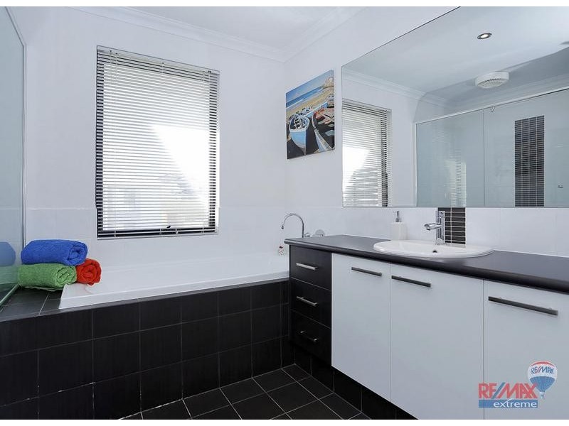 13 Tulum Approach, Iluka WA 6028