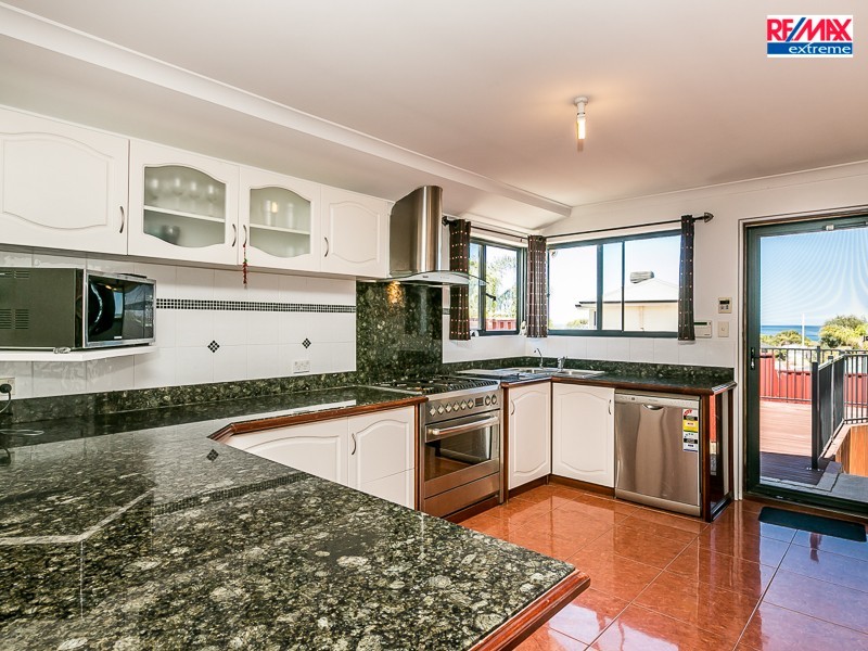 8 Parham Road, Quinns Rocks WA 6030