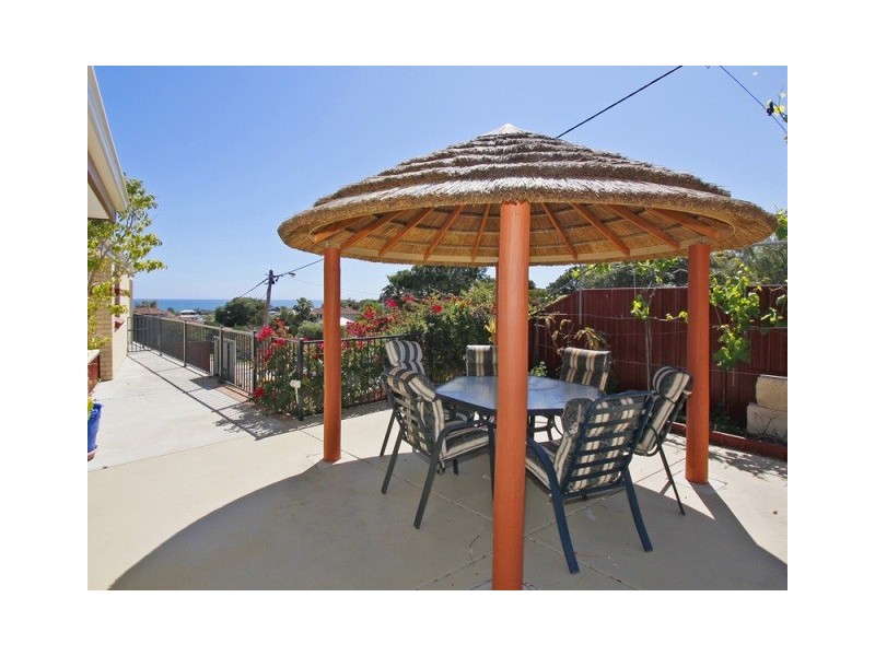 8 Parham Road, Quinns Rocks WA 6030