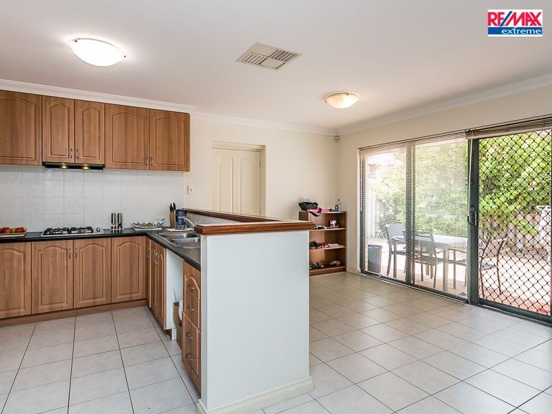 4/13 Santarosa Way, Stirling WA 6021