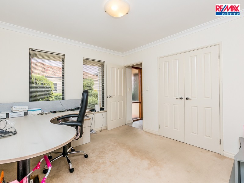 4/13 Santarosa Way, Stirling WA 6021