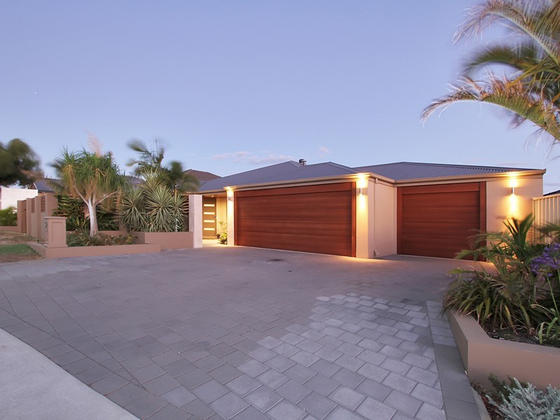 43 Abbey Green Road, Banksia Grove WA 6031