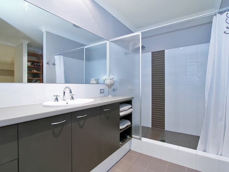 43 Abbey Green Road, Banksia Grove WA 6031