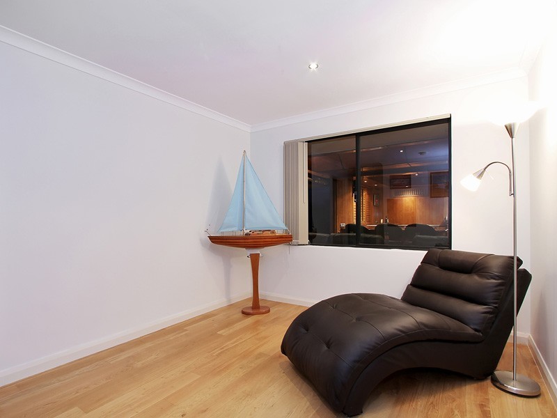 43 Abbey Green Road, Banksia Grove WA 6031
