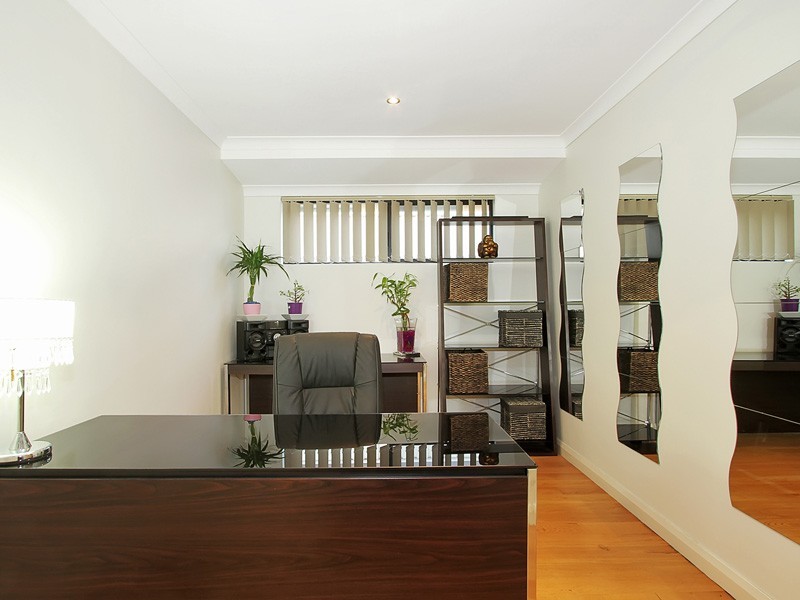 43 Abbey Green Road, Banksia Grove WA 6031