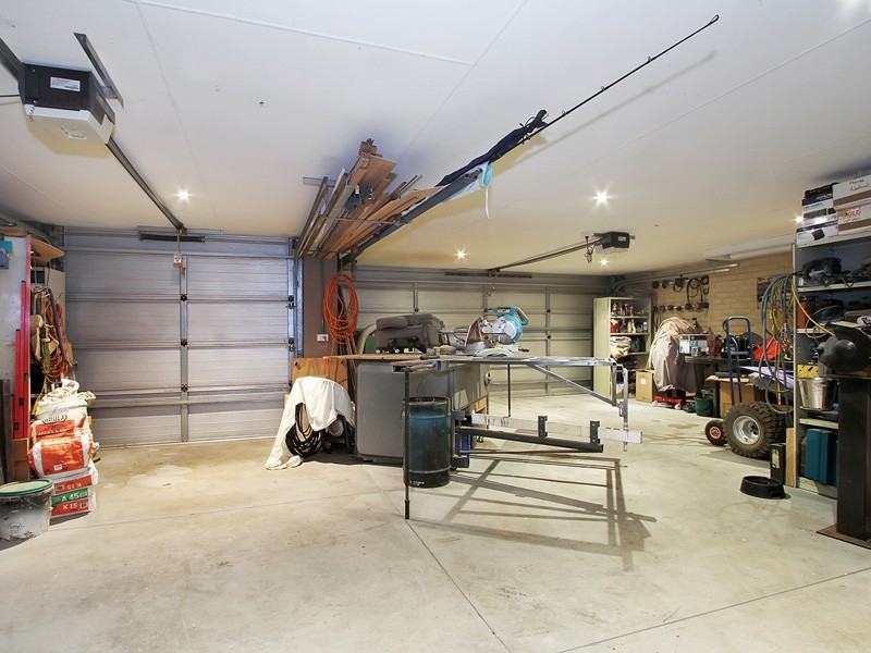 43 Abbey Green Road, Banksia Grove WA 6031