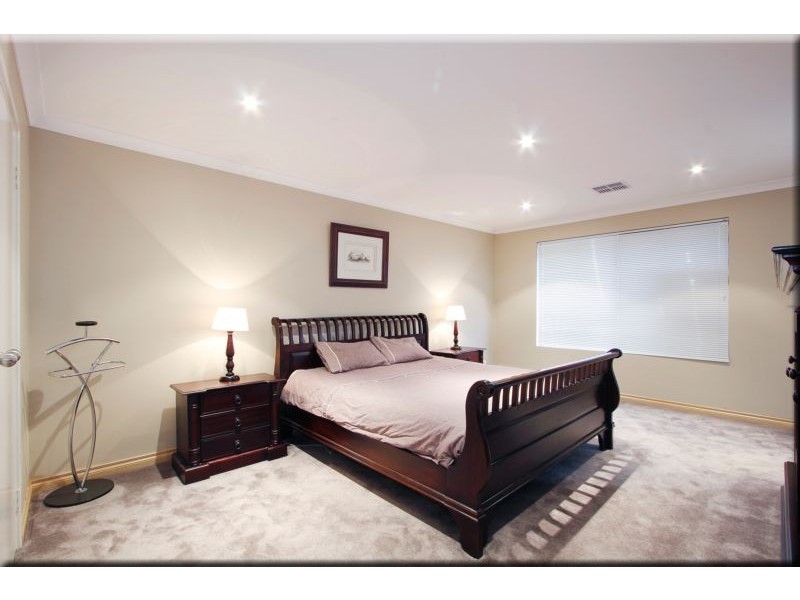 22 Ridgewood Boulevard, Ridgewood WA 6030