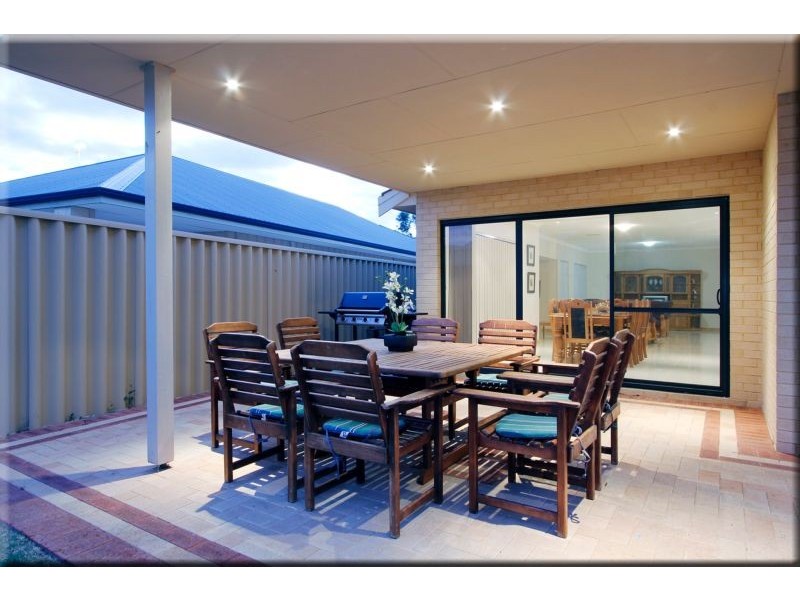 22 Ridgewood Boulevard, Ridgewood WA 6030