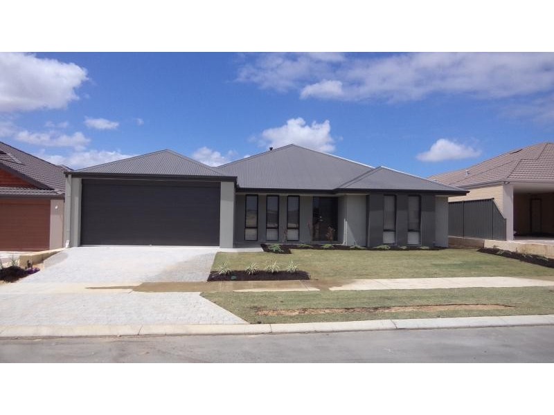 3 Featherleaf Elbow, Banksia Grove WA 6031