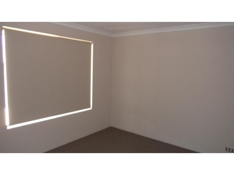 3 Featherleaf Elbow, Banksia Grove WA 6031