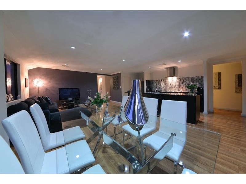 143 Shiraz Blvd, Pearsall WA 6065