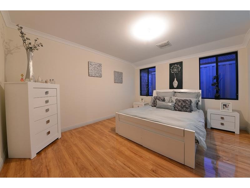 143 Shiraz Blvd, Pearsall WA 6065