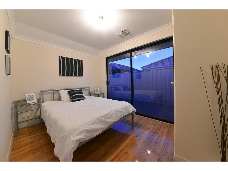 143 Shiraz Blvd, Pearsall WA 6065