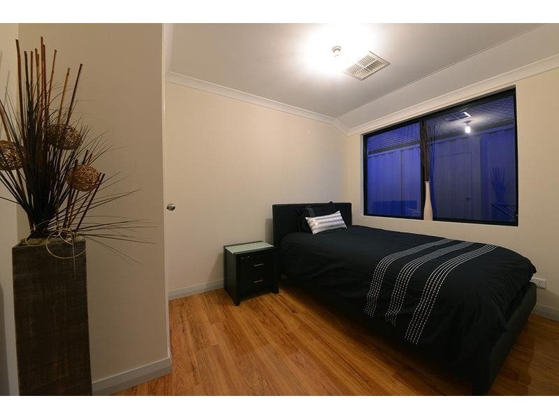 143 Shiraz Blvd, Pearsall WA 6065