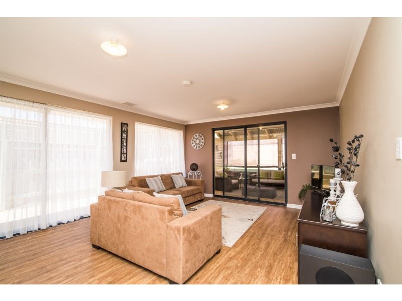 39 Waring Green, Clarkson WA 6030