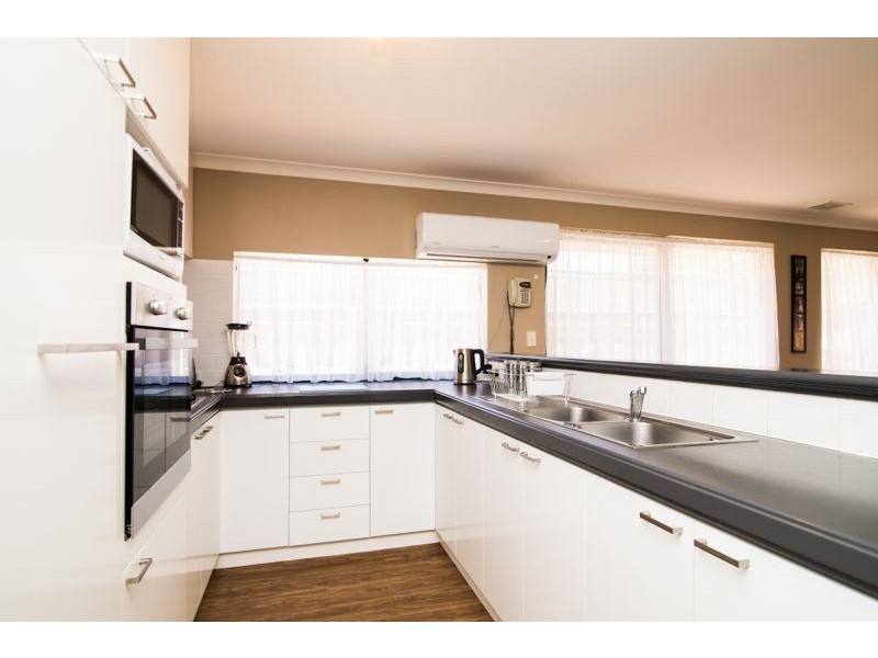 39 Waring Green, Clarkson WA 6030