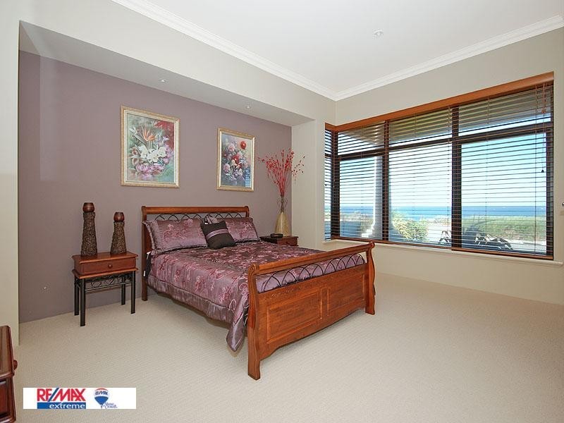 204 Ocean Drive, Quinns Rocks WA 6030