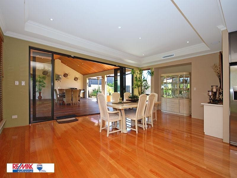 204 Ocean Drive, Quinns Rocks WA 6030