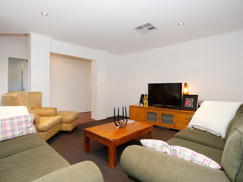 23 Gilbank Crescent, Kinross WA 6028