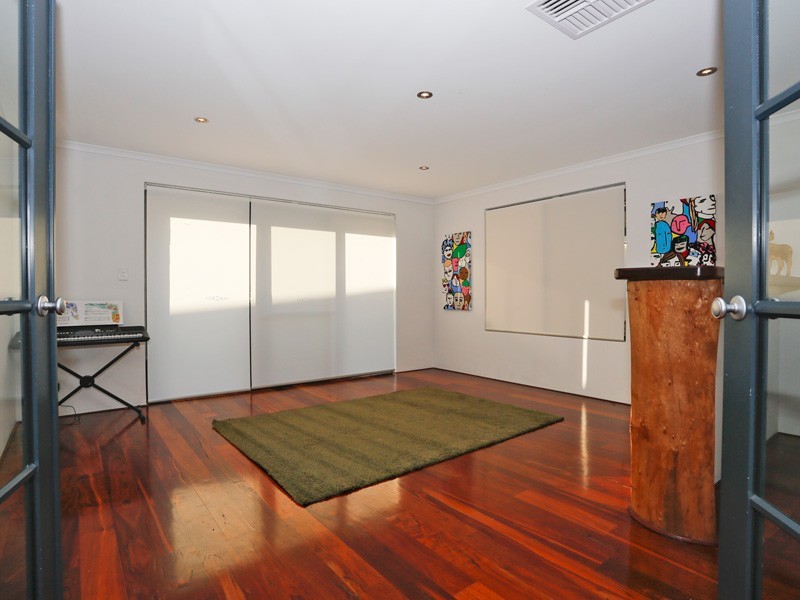 23 Gilbank Crescent, Kinross WA 6028