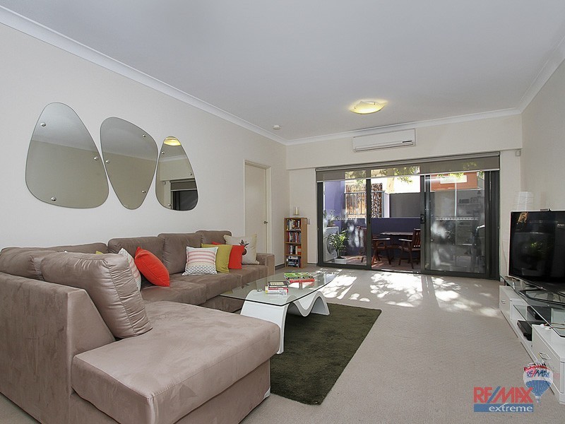 1/2 Walsh Loop, Joondalup WA 6027