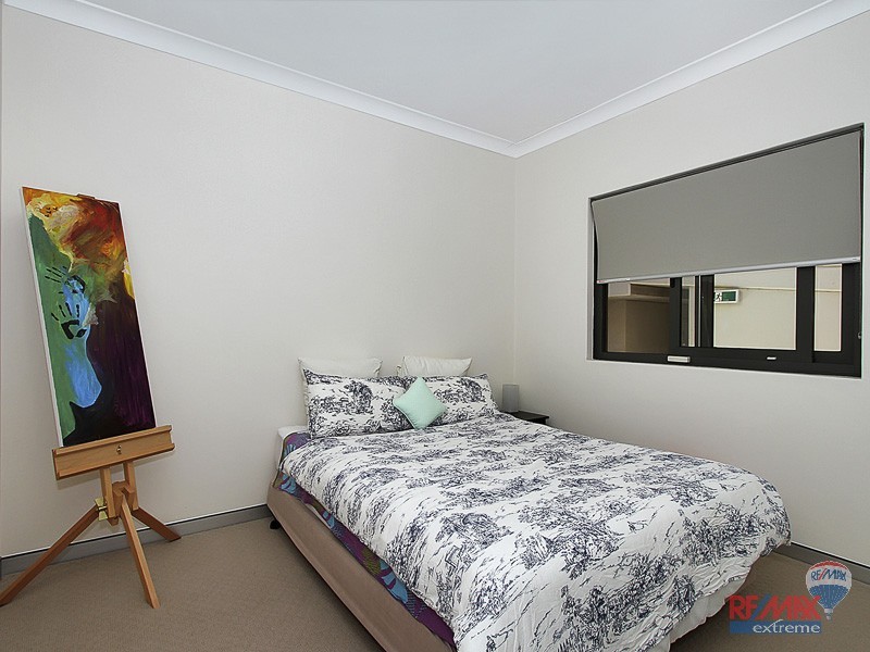 1/2 Walsh Loop, Joondalup WA 6027