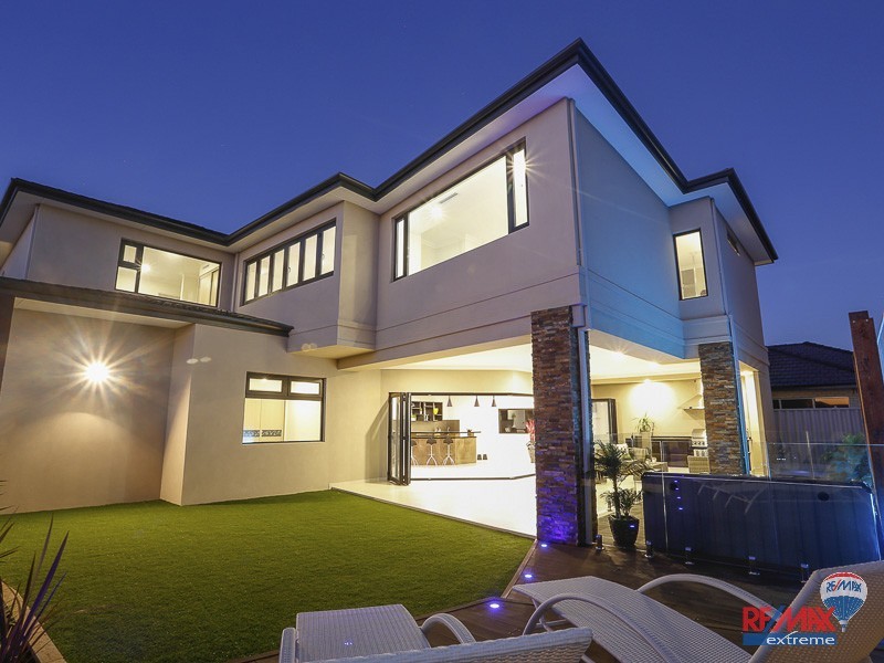 469 Burns Beach Road, Iluka WA 6028