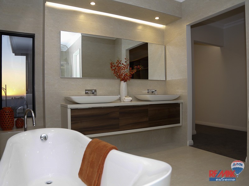 469 Burns Beach Road, Iluka WA 6028