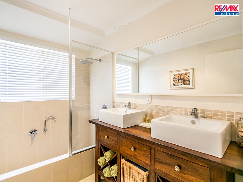 4 Iseo Place, Joondalup WA 6027