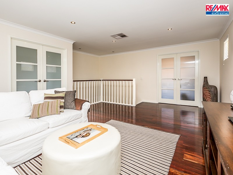 4 Iseo Place, Joondalup WA 6027