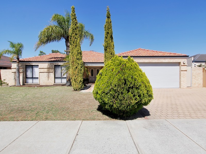 3 Houghton Drive, Carramar WA 6031