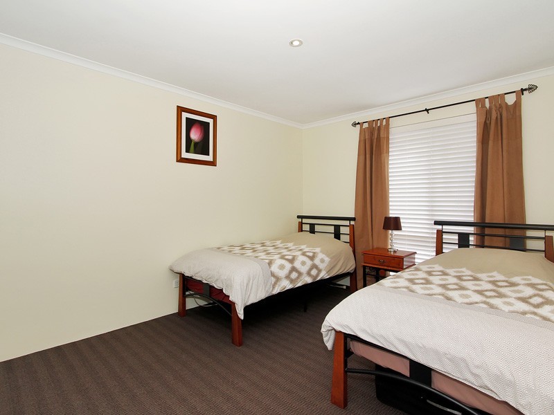 3 Houghton Drive, Carramar WA 6031