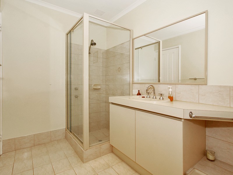 3 Houghton Drive, Carramar WA 6031