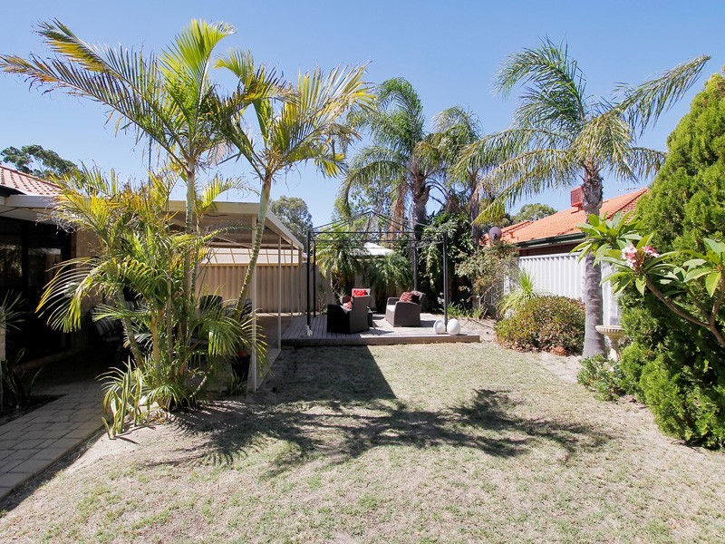 3 Houghton Drive, Carramar WA 6031