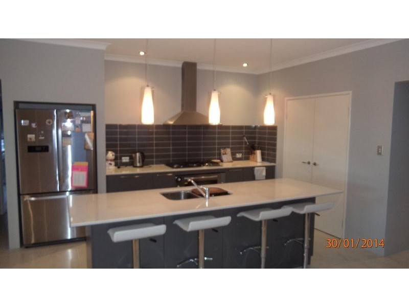 6 Mamoose Road, Banksia Grove WA 6031