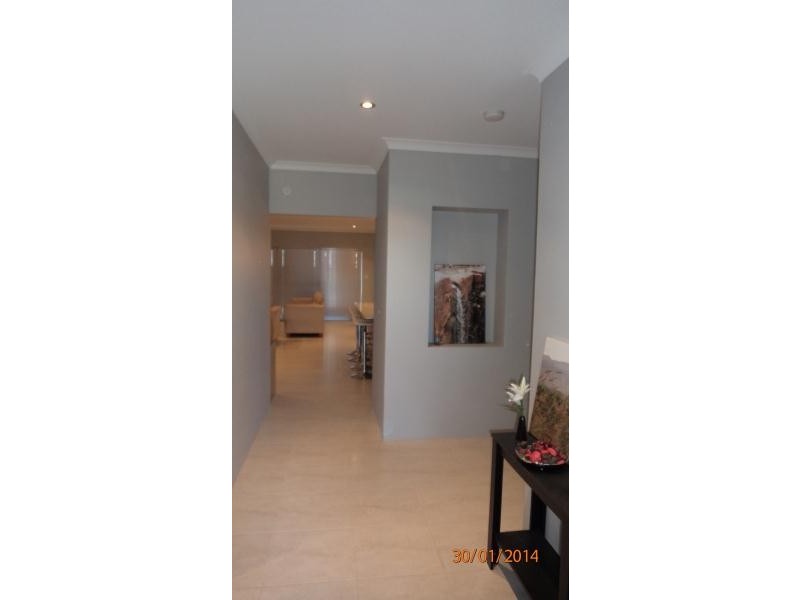 6 Mamoose Road, Banksia Grove WA 6031